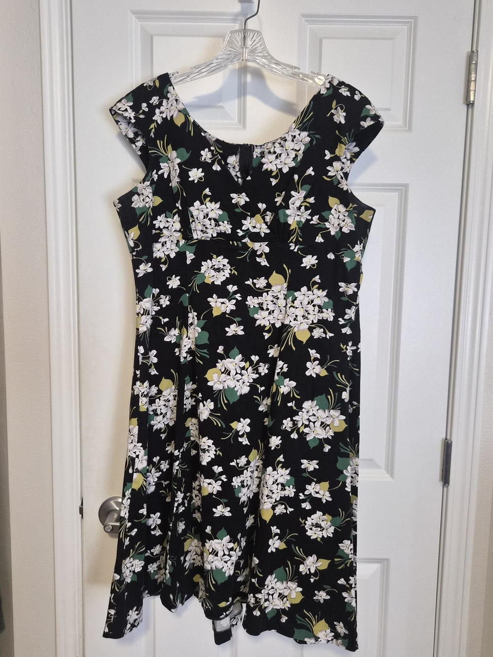 Women's Fit And Flare Cap Sleeve Pinup Dress